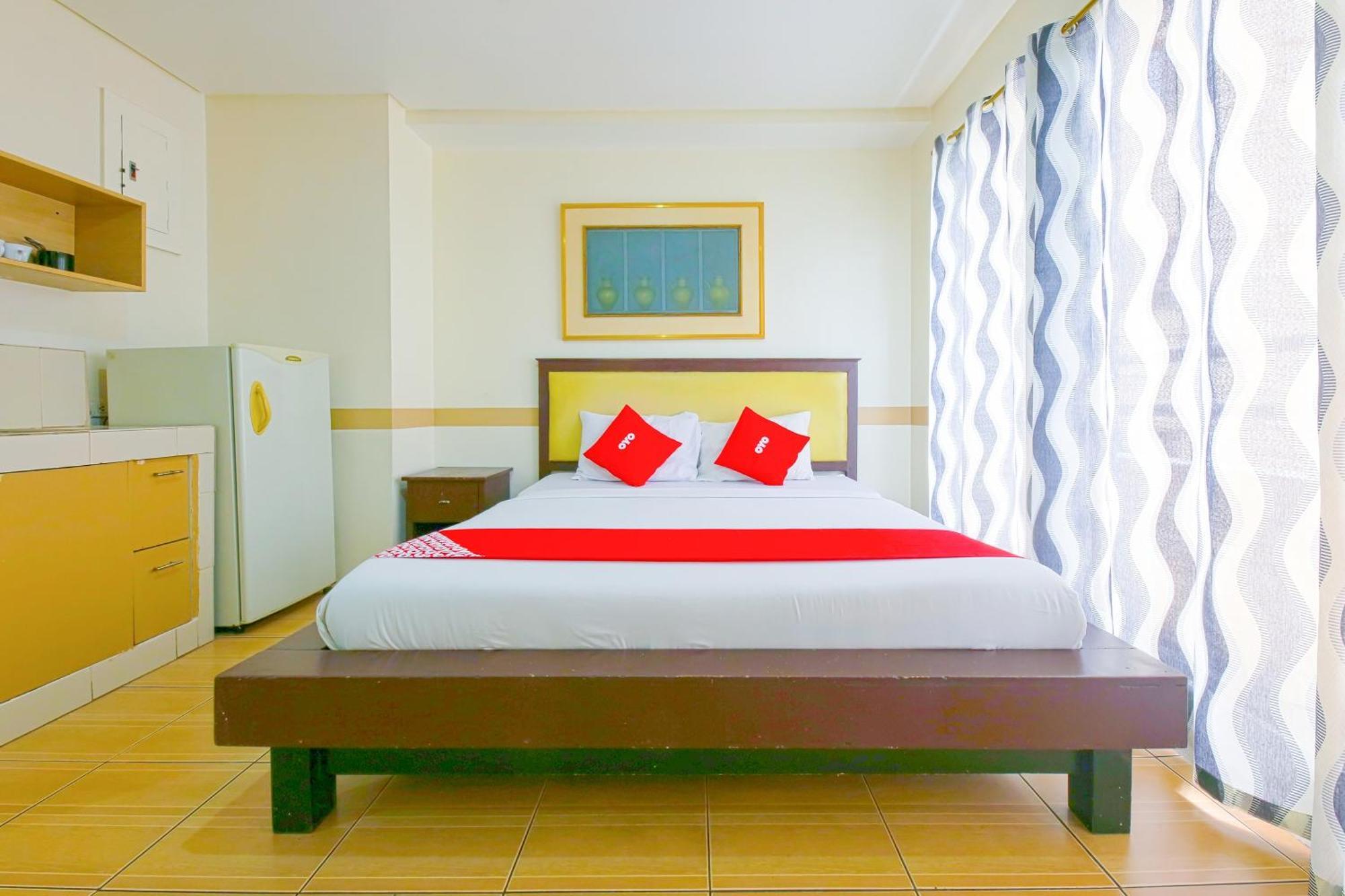 OYO 769 Poblacion Suites Polaris Makati City Exterior foto