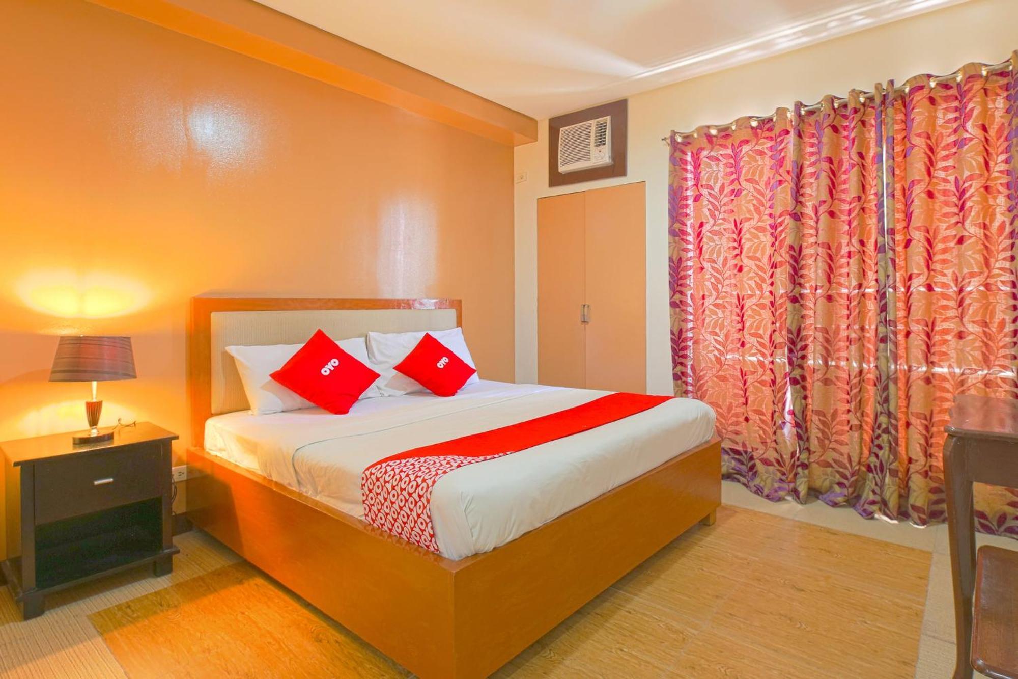 OYO 769 Poblacion Suites Polaris Makati City Exterior foto