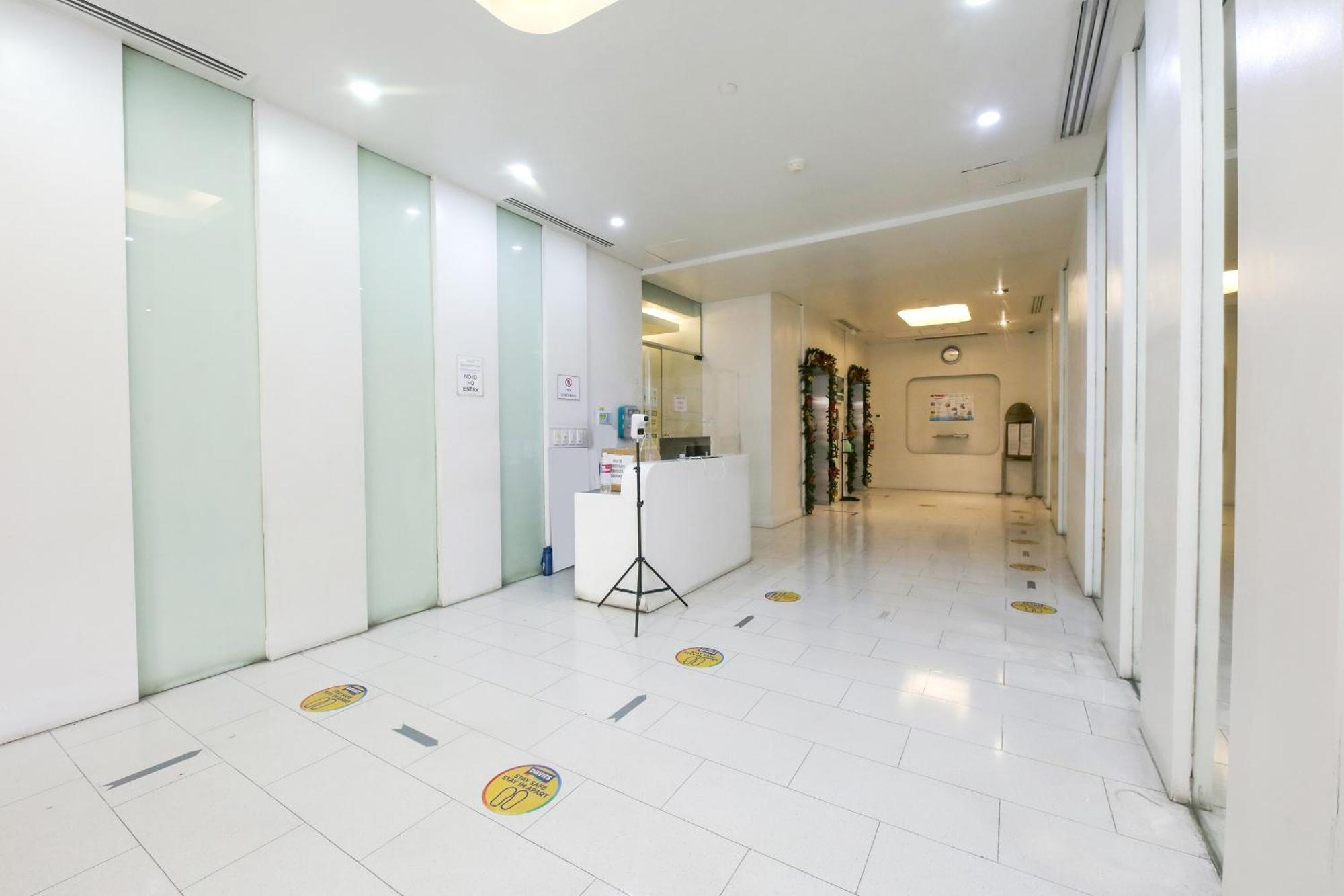 OYO 769 Poblacion Suites Polaris Makati City Exterior foto
